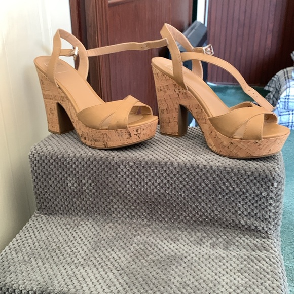 Like new Sandals - Picture 5 of 5